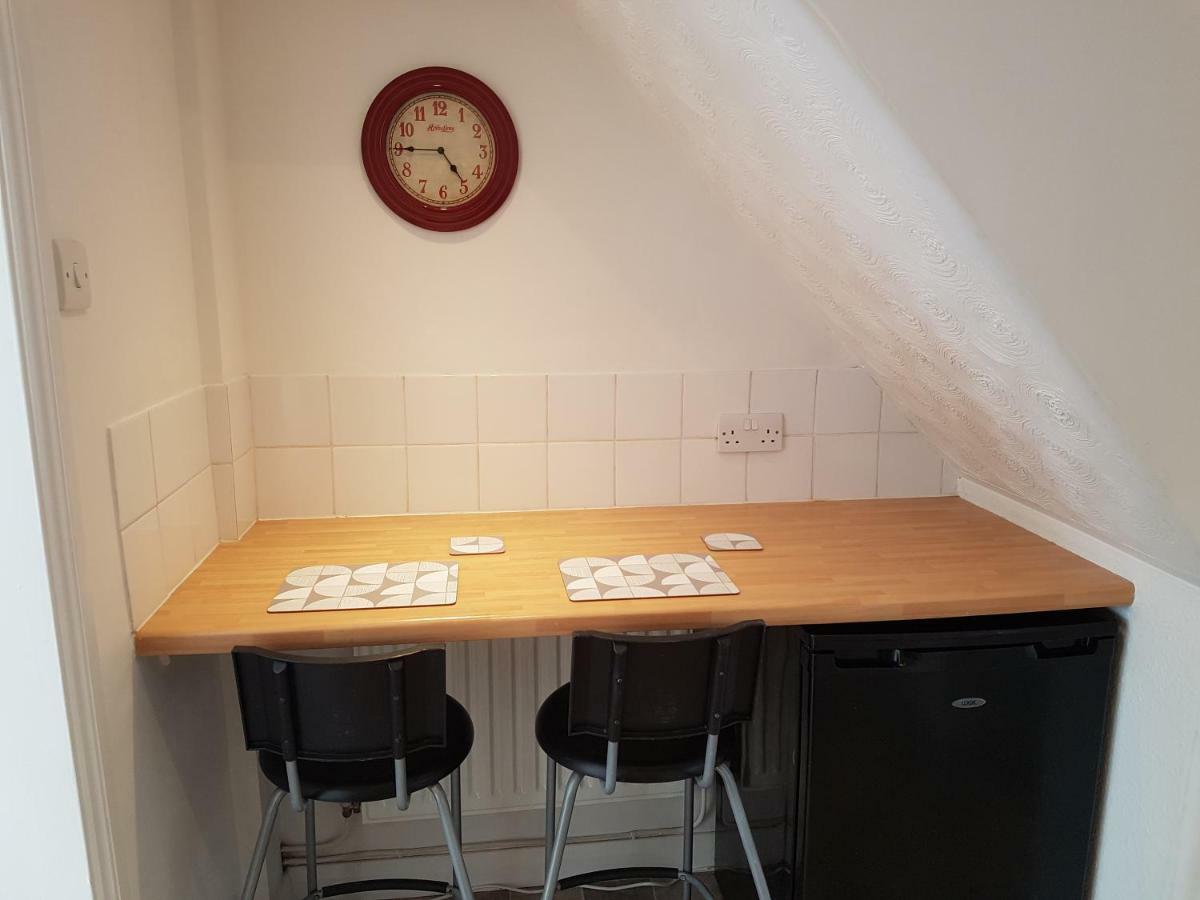Central Cheltenham House - Sleeps 4/Pet Friendly Exterior photo